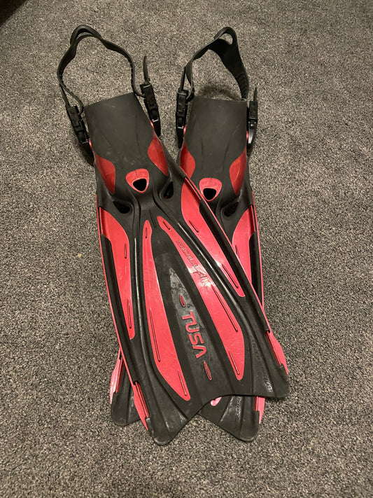 Tusa Scuba Fins, Size l-Xl Pre-Loved, Second Hand.