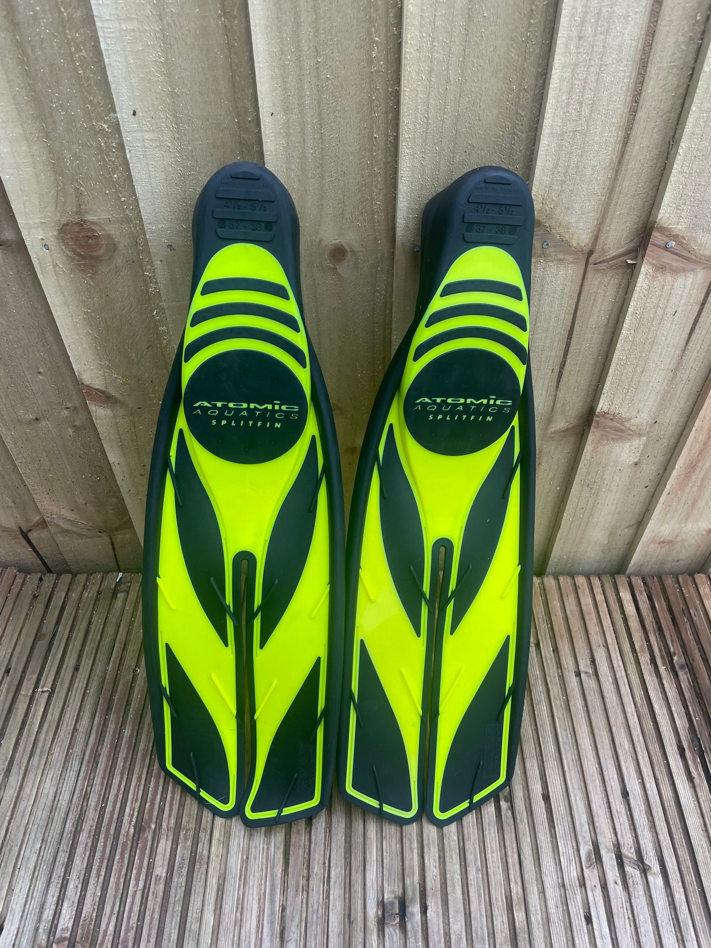 NOS Atomic Aquatics Split Fins Size 4-1/2 - 5-1/2.